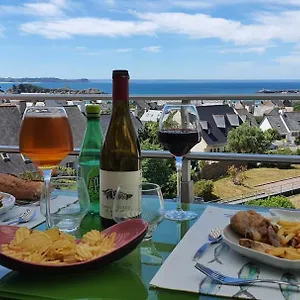 Appartement Erquy Bretagne Vue Mer Exceptionnelle Sur Les Hauts D'Erquy Au Calme ! 900 M Du Centre Ville Et Au Pied Du Gr34 Apartment